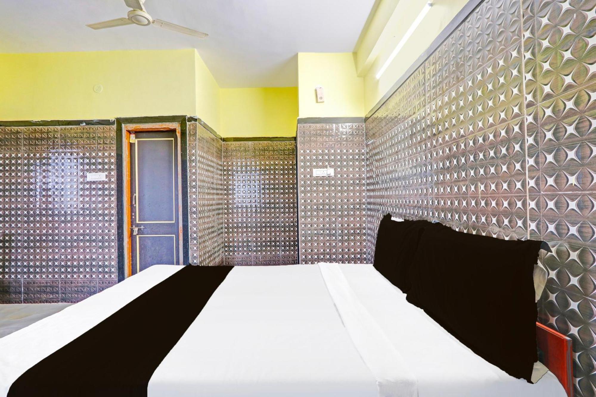 Hotel O Pankaj Hotel & Lodge Gangapur  Extérieur photo